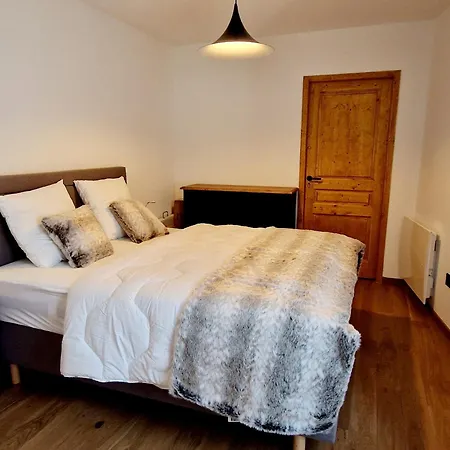 Cosy 2 Pieces A Plagne Montalbert, Proche Pistes Et Commerces, Avec Garage Et Wifi