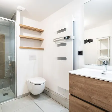 Cosy 2 Pieces A Plagne Montalbert, Proche Pistes Et Commerces, Avec Garage Et Wifi